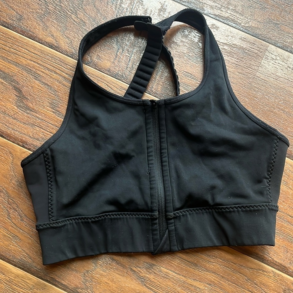 Cute Athleta Sports Bra - Size Small